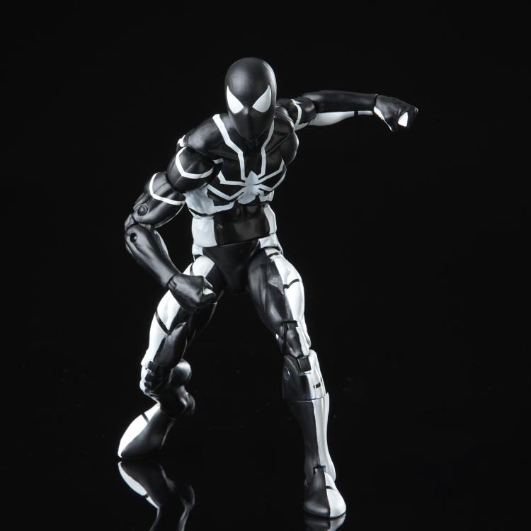 Spider-Man Marvel Legends Future Foundation Spider-Man (Stealth Suit) - Image 4