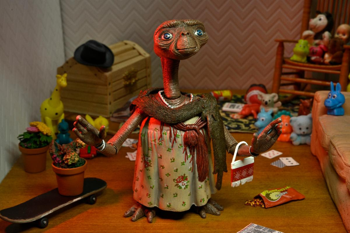 E.T. The Extra-Terrestrial 40th Anniversary – Ultimate Dress Up E.T. (box not mint) - Image 2
