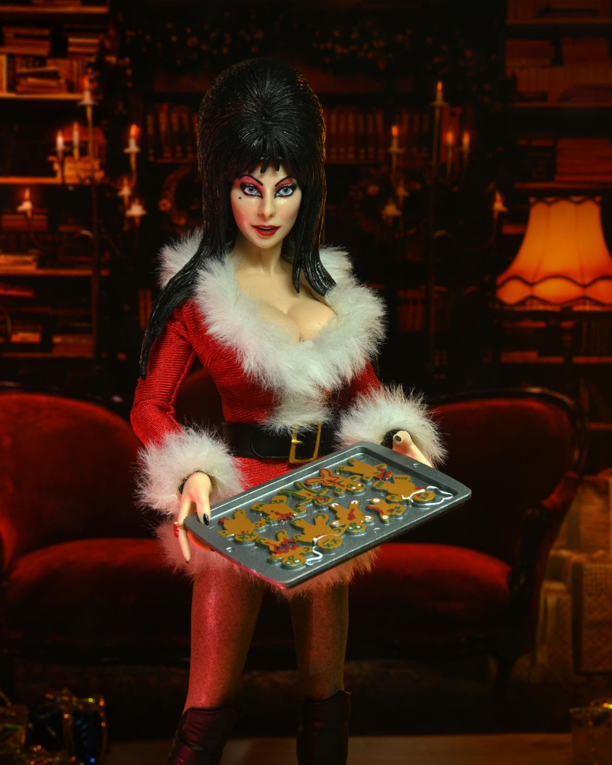 Elvira – 8″ Scale Clothed Figure – Very Scary Xmas Elvira - Image 3