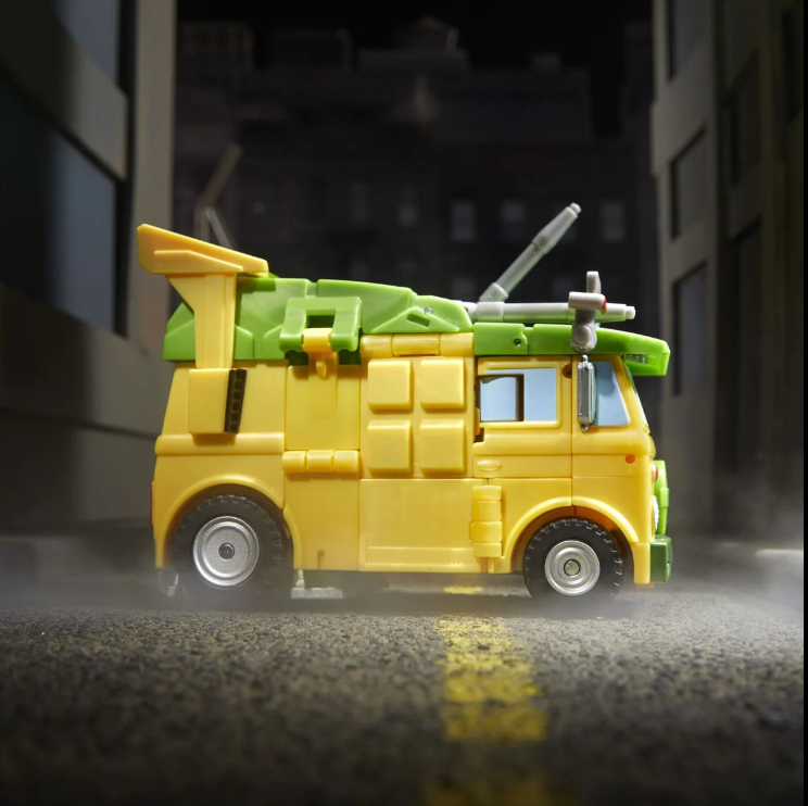 Transformers Collaborative TMNT Party Wallop - Image 7