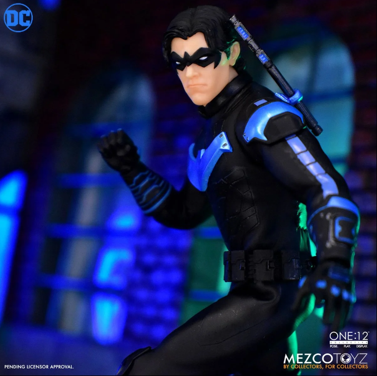 DC Comics One:12 Collective Nightwing - Image 4