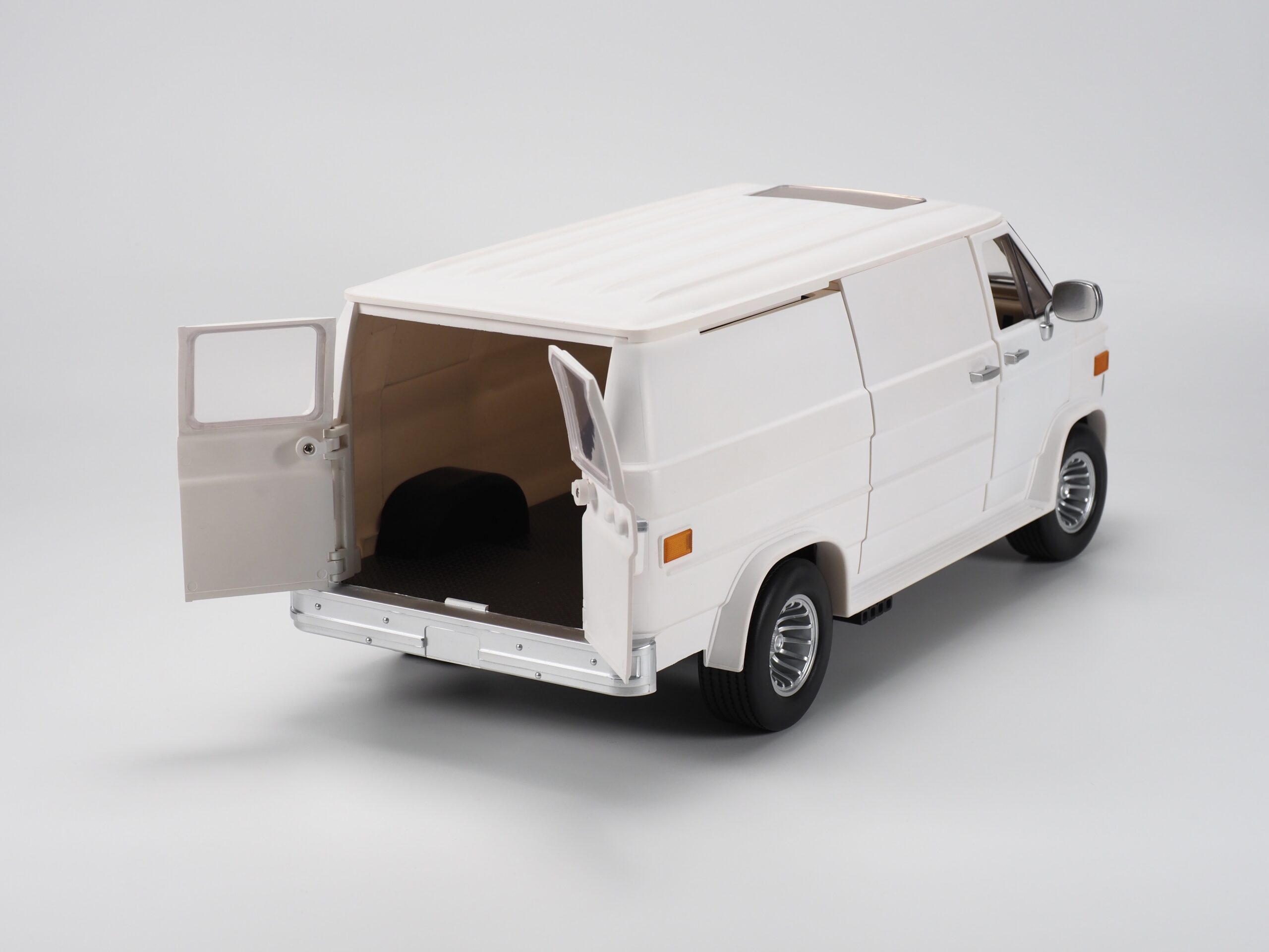 RAMEN TOY – REV (Ramen Economical Vehicles) WHITE - Image 6
