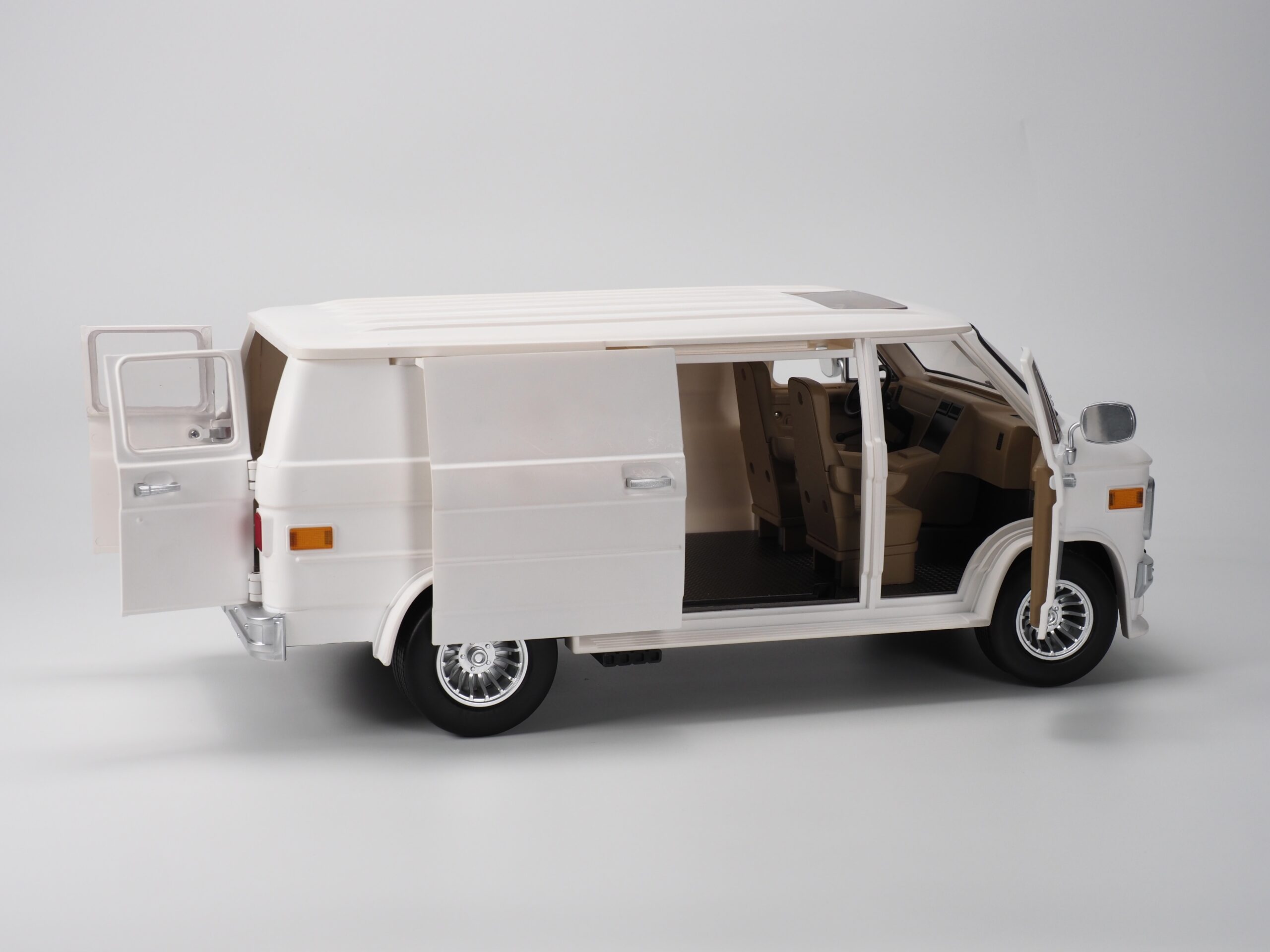 RAMEN TOY – REV (Ramen Economical Vehicles) WHITE - Image 12