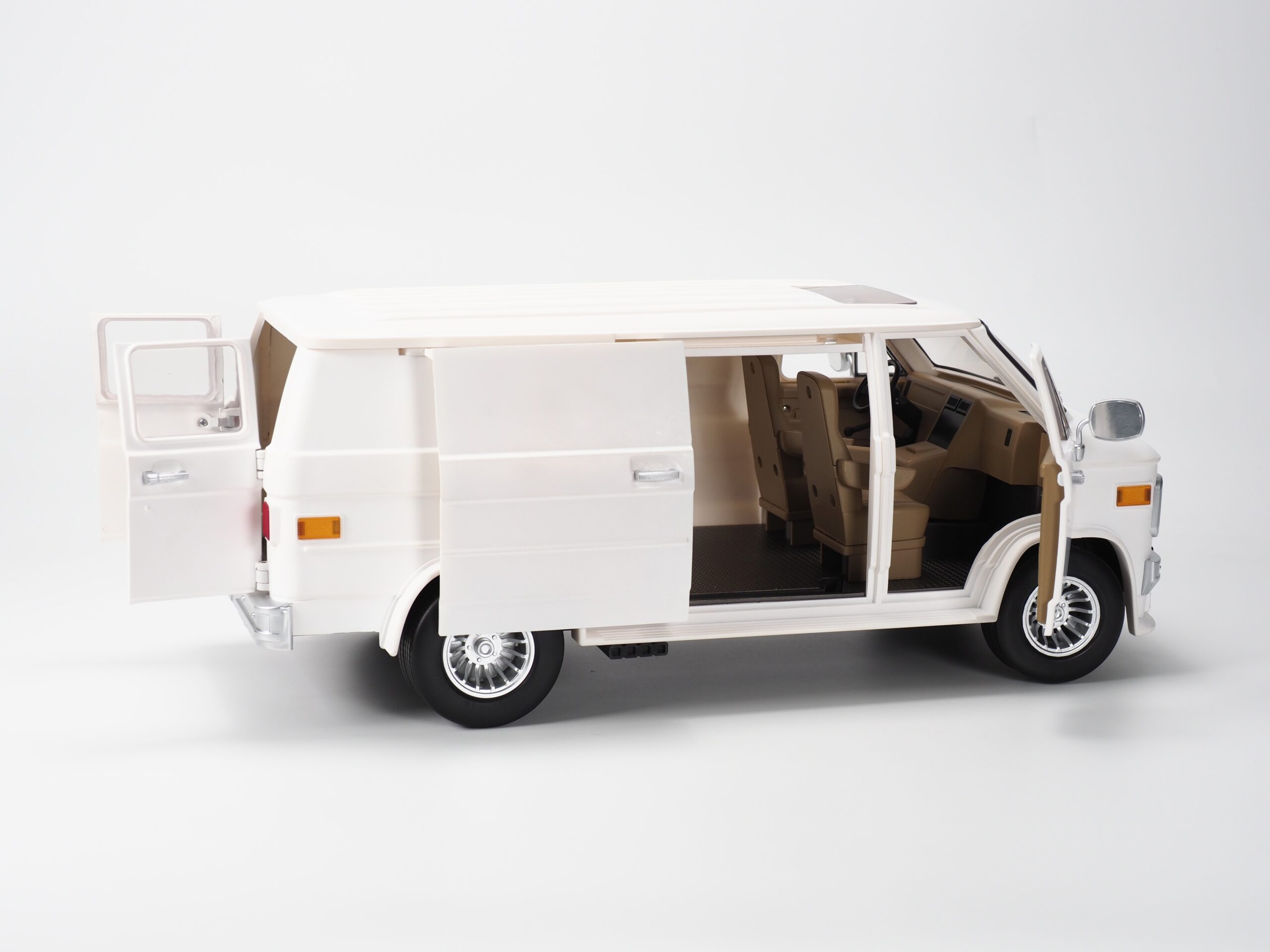 RAMEN TOY – REV (Ramen Economical Vehicles) WHITE - Image 14