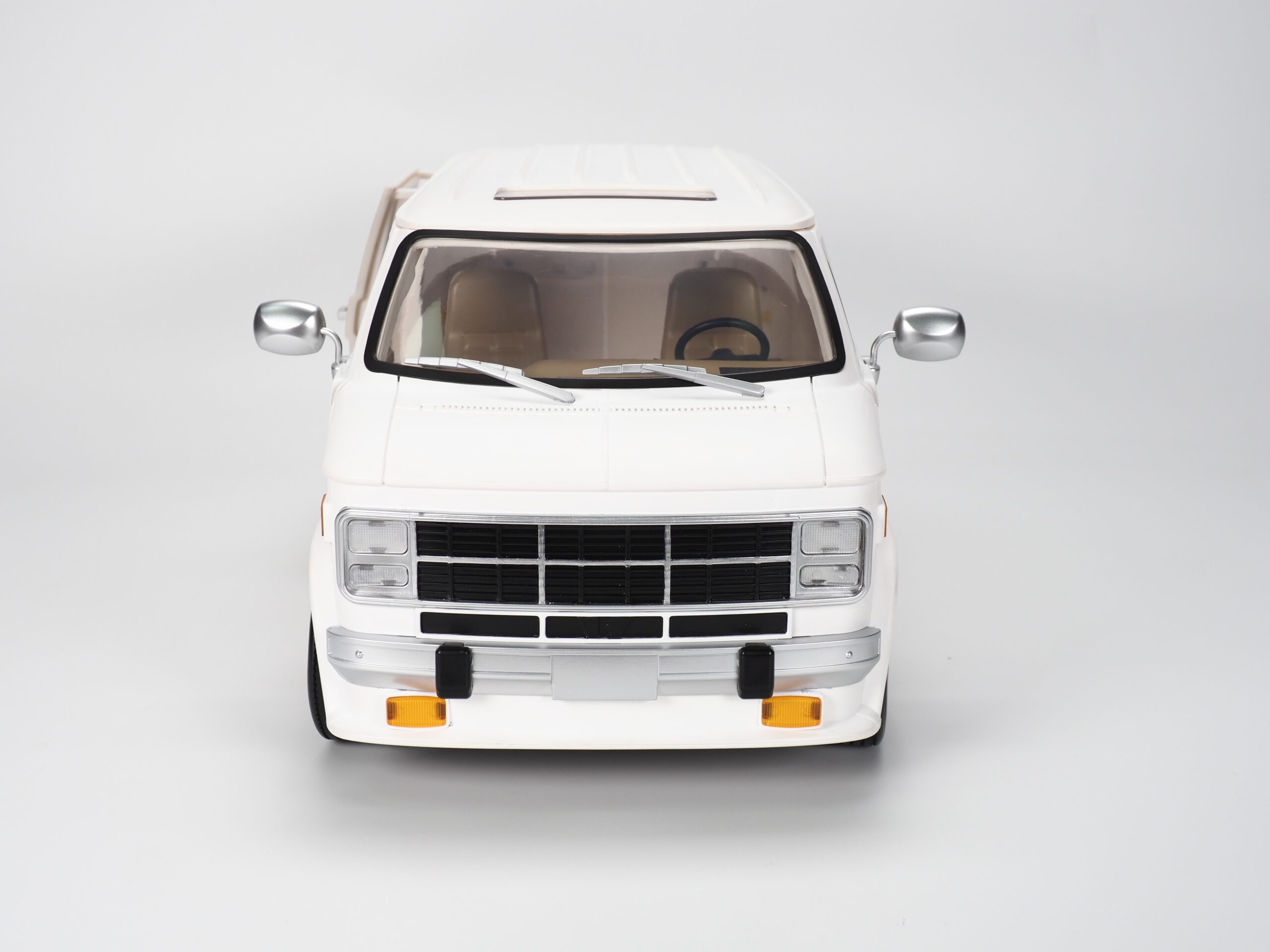 RAMEN TOY – REV (Ramen Economical Vehicles) WHITE - Image 16