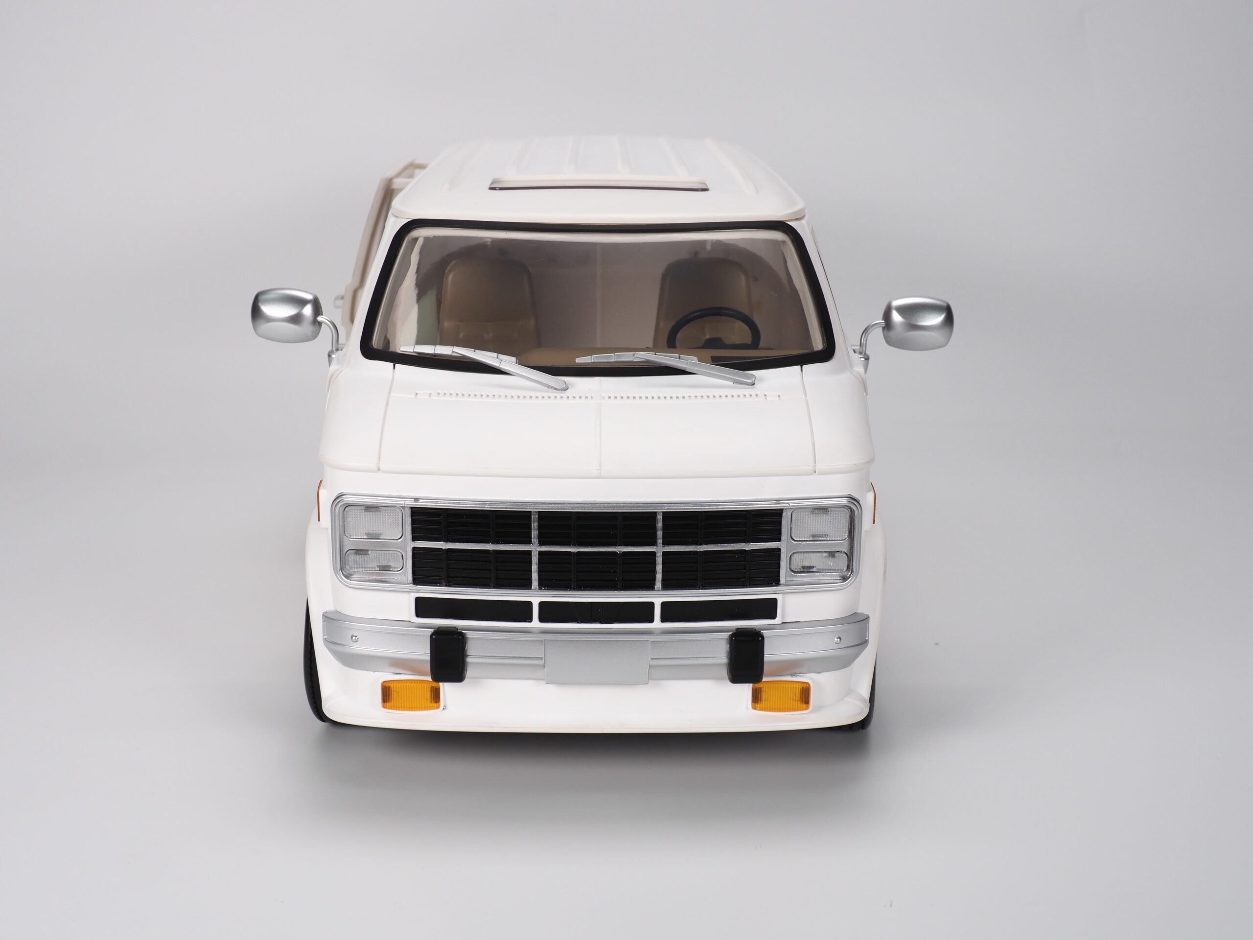 RAMEN TOY – REV (Ramen Economical Vehicles) WHITE - Image 17
