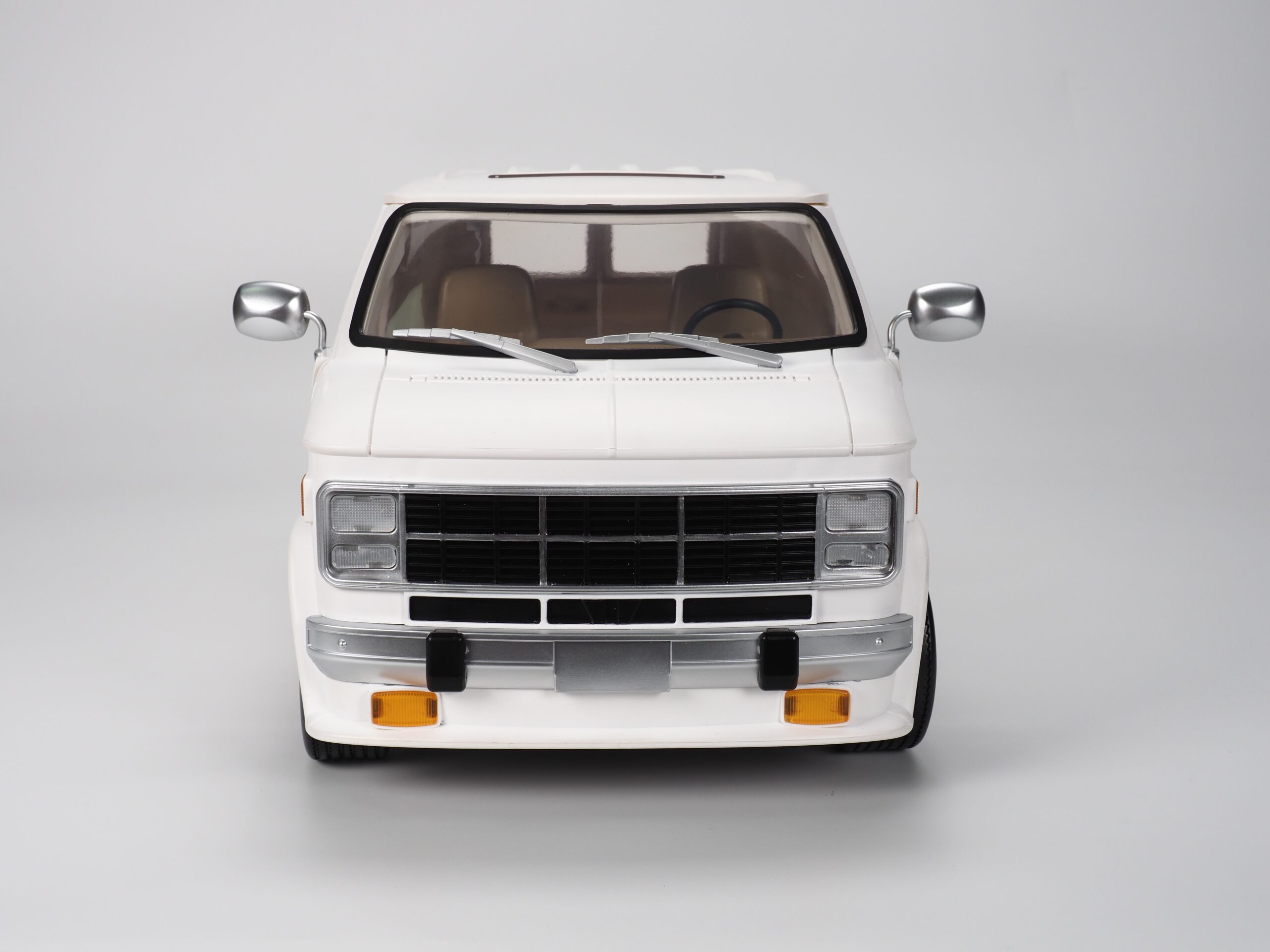 RAMEN TOY – REV (Ramen Economical Vehicles) WHITE - Image 19