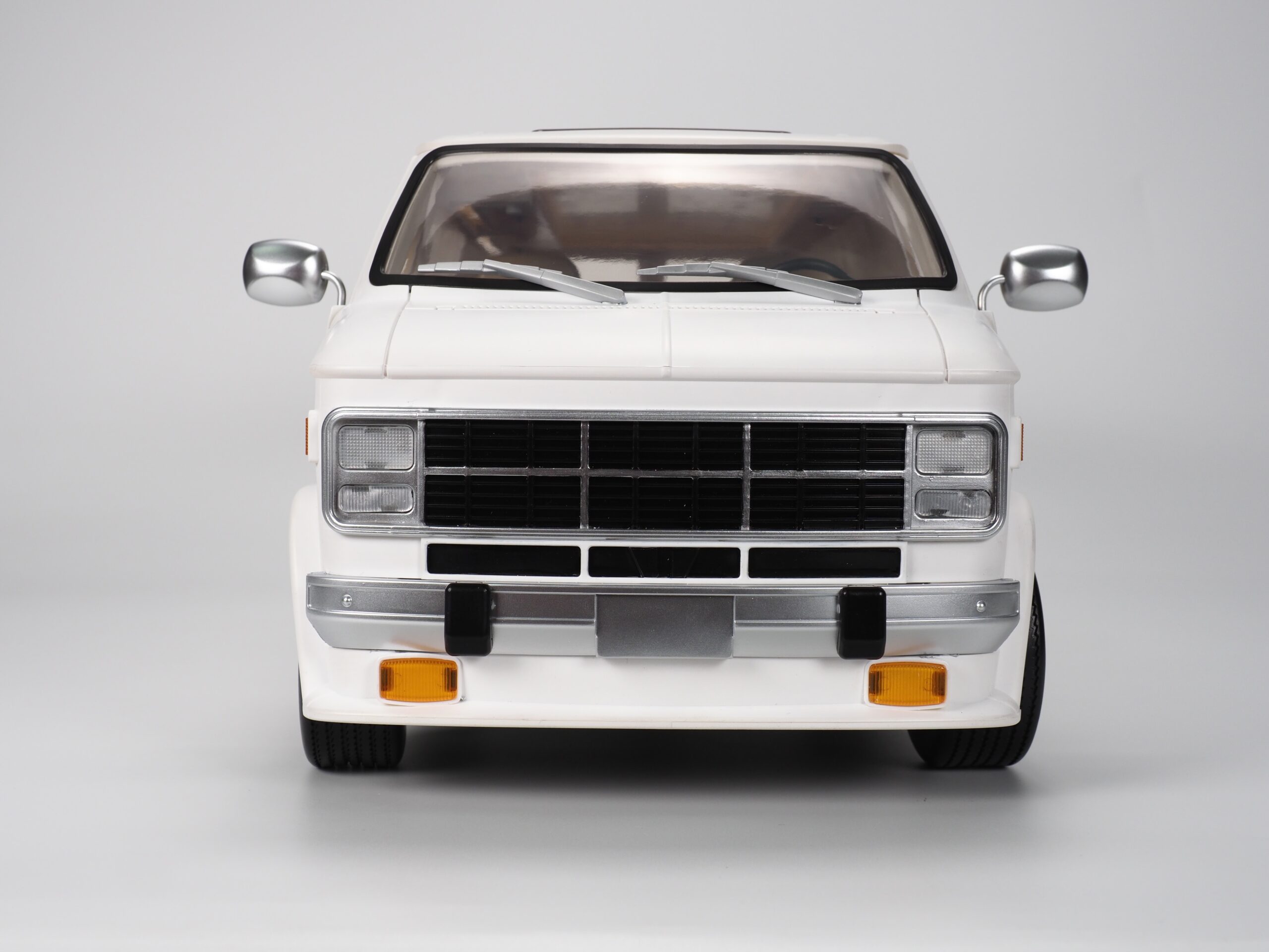 RAMEN TOY – REV (Ramen Economical Vehicles) WHITE - Image 20