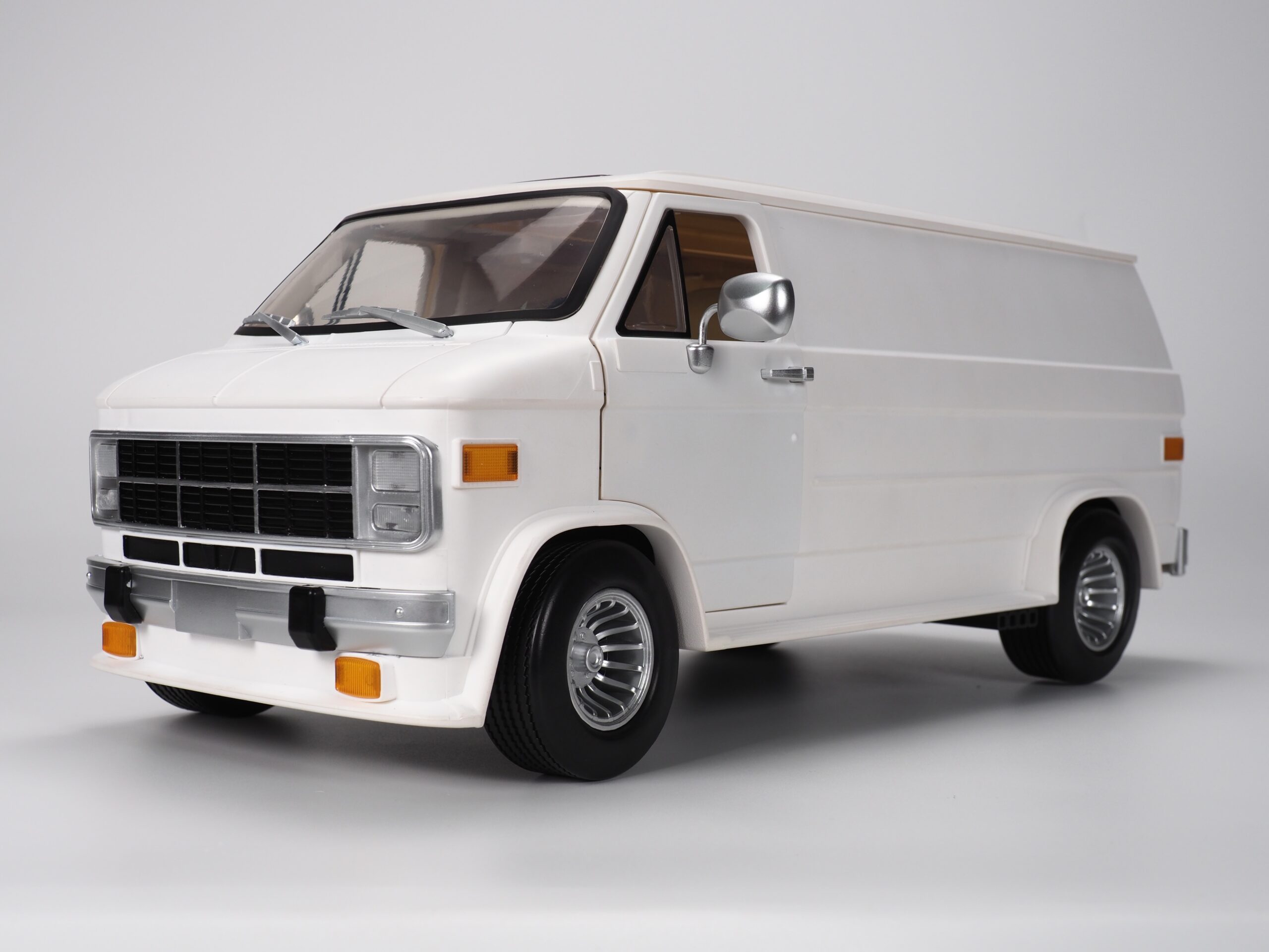 RAMEN TOY – REV (Ramen Economical Vehicles) WHITE - Image 21