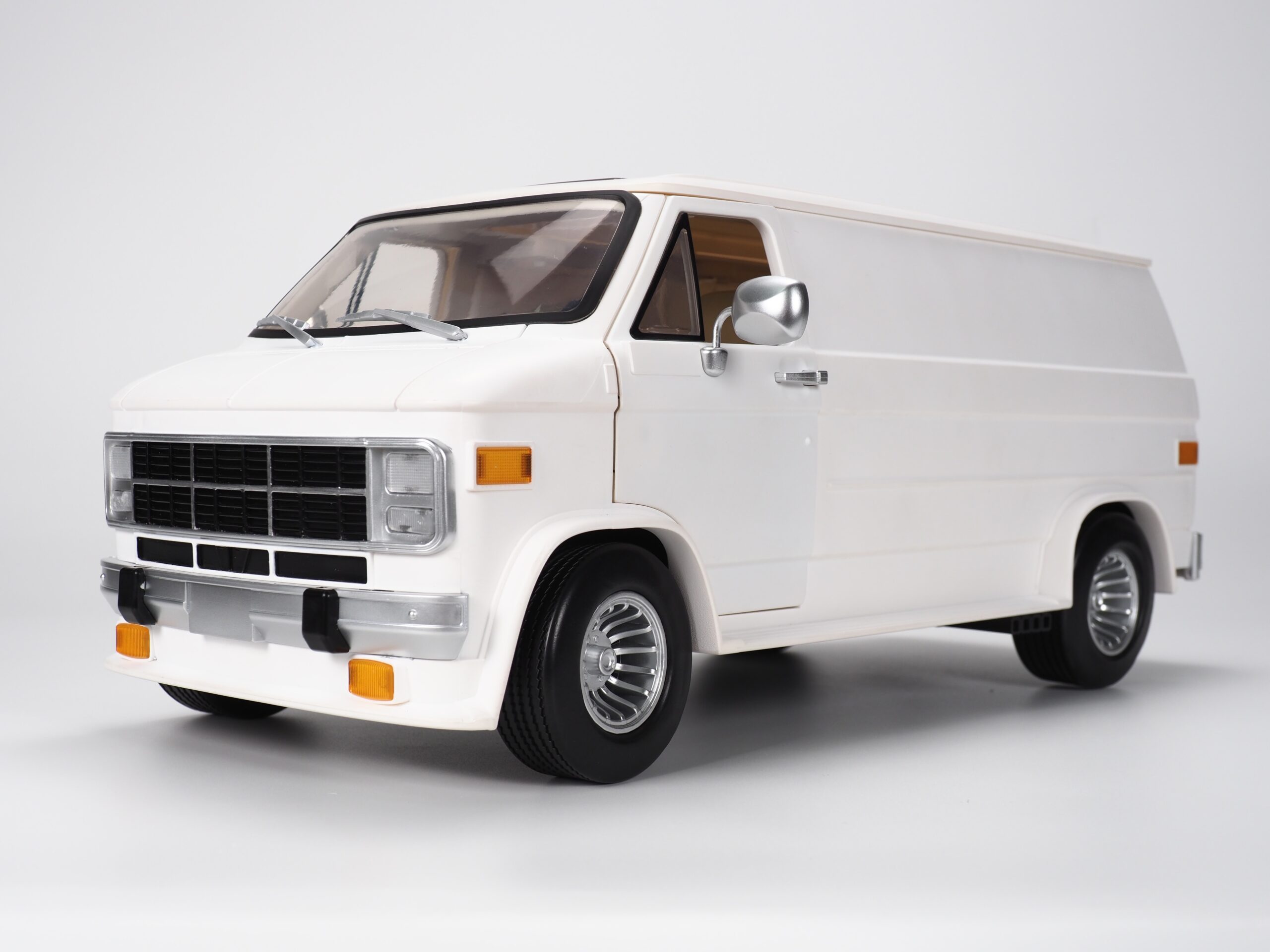 RAMEN TOY – REV (Ramen Economical Vehicles) WHITE - Image 22
