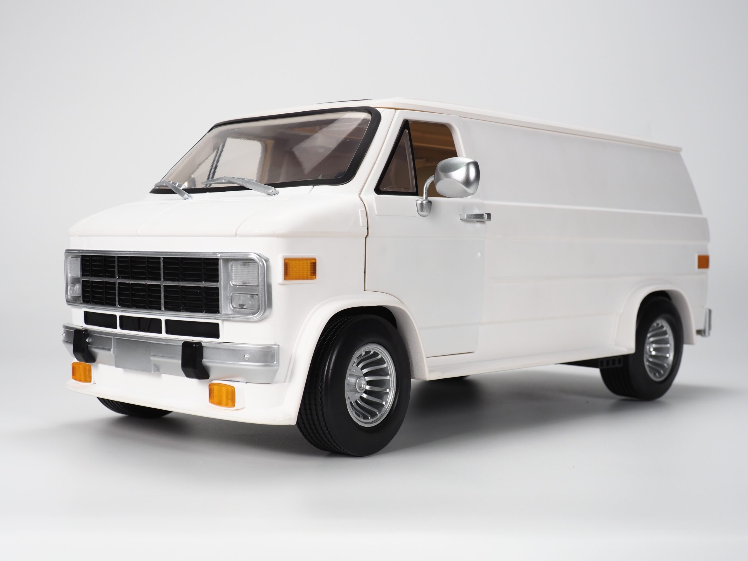 RAMEN TOY – REV (Ramen Economical Vehicles) WHITE - Image 23