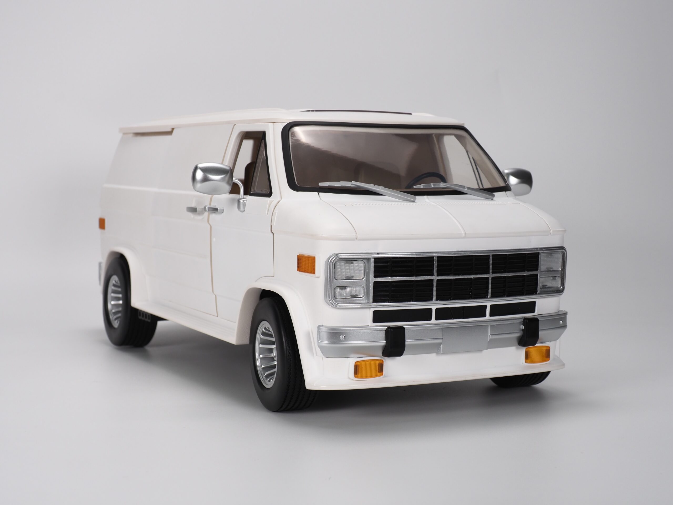 RAMEN TOY – REV (Ramen Economical Vehicles) WHITE - Image 35