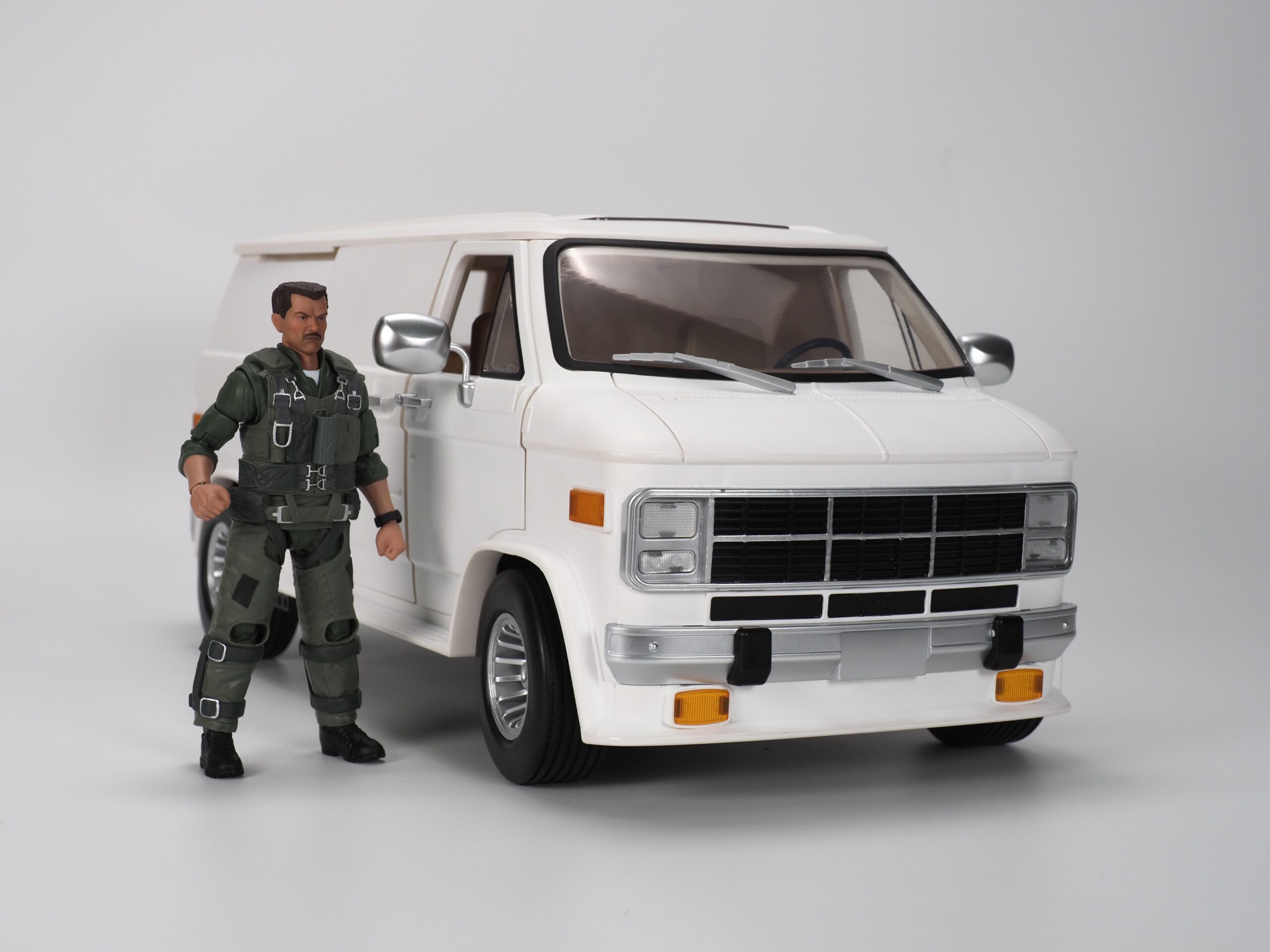 RAMEN TOY – REV (Ramen Economical Vehicles) WHITE - Image 36