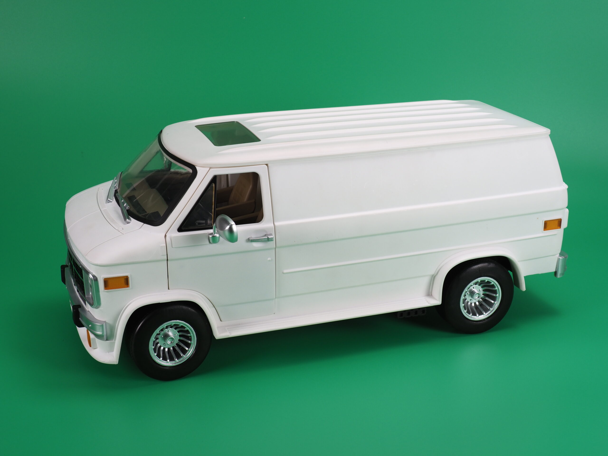 RAMEN TOY – REV (Ramen Economical Vehicles) WHITE - Image 28