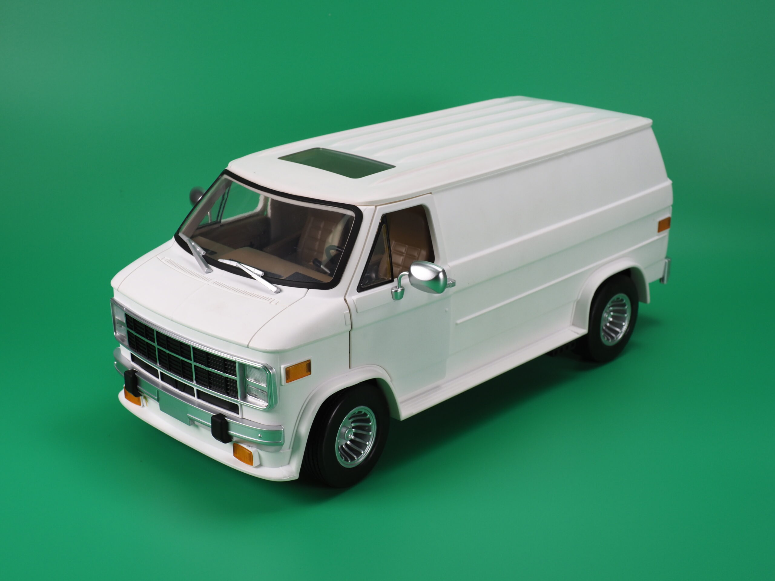 RAMEN TOY – REV (Ramen Economical Vehicles) WHITE - Image 29
