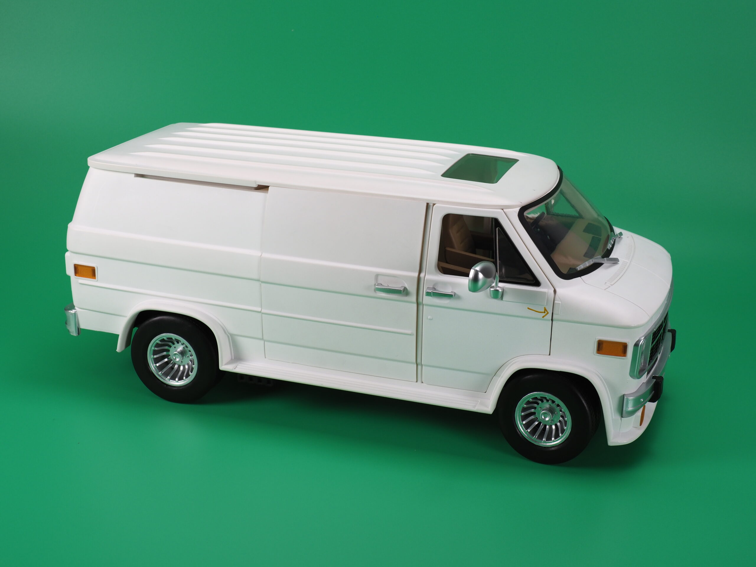 RAMEN TOY – REV (Ramen Economical Vehicles) WHITE - Image 30