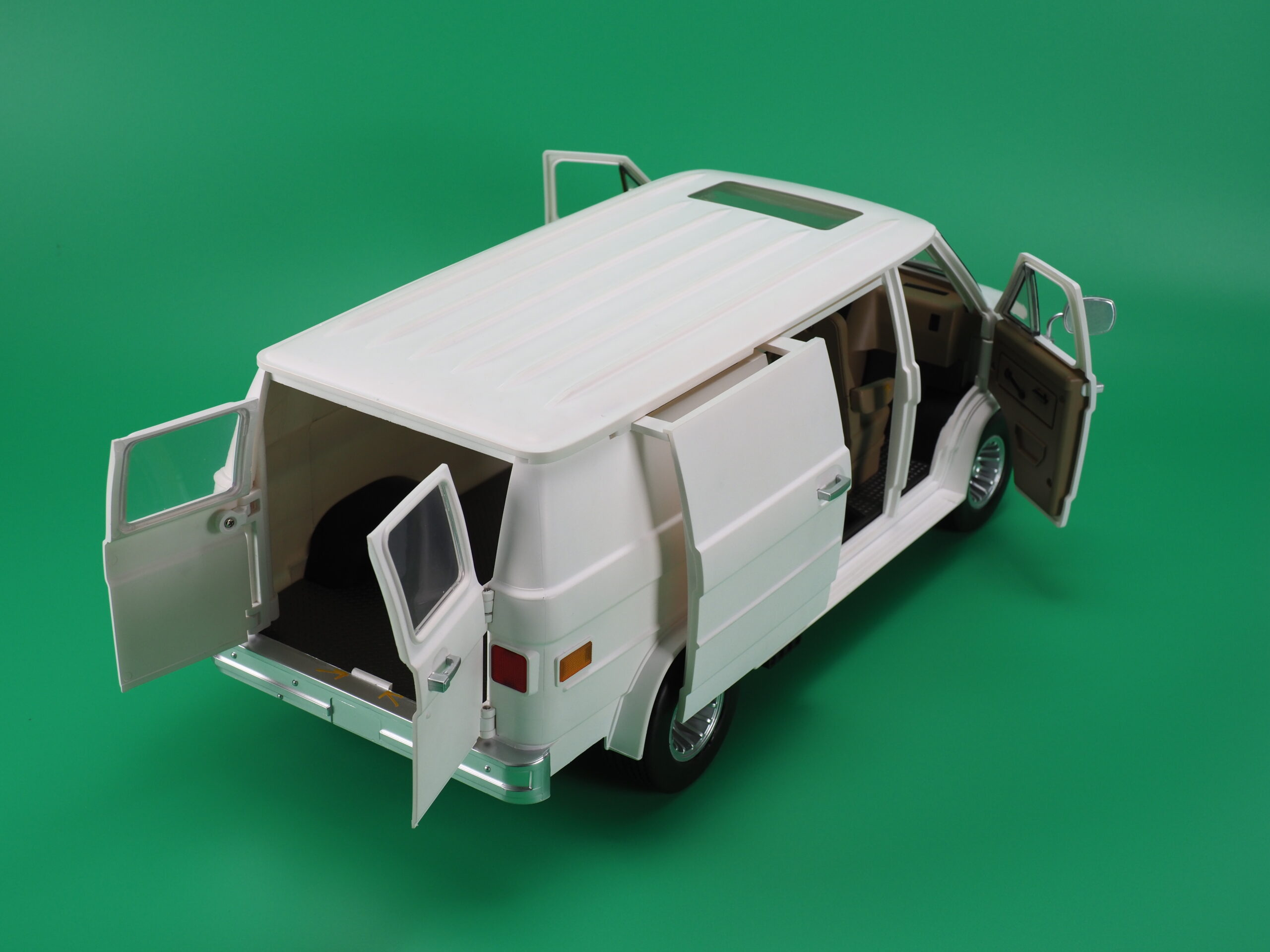 RAMEN TOY – REV (Ramen Economical Vehicles) WHITE - Image 31