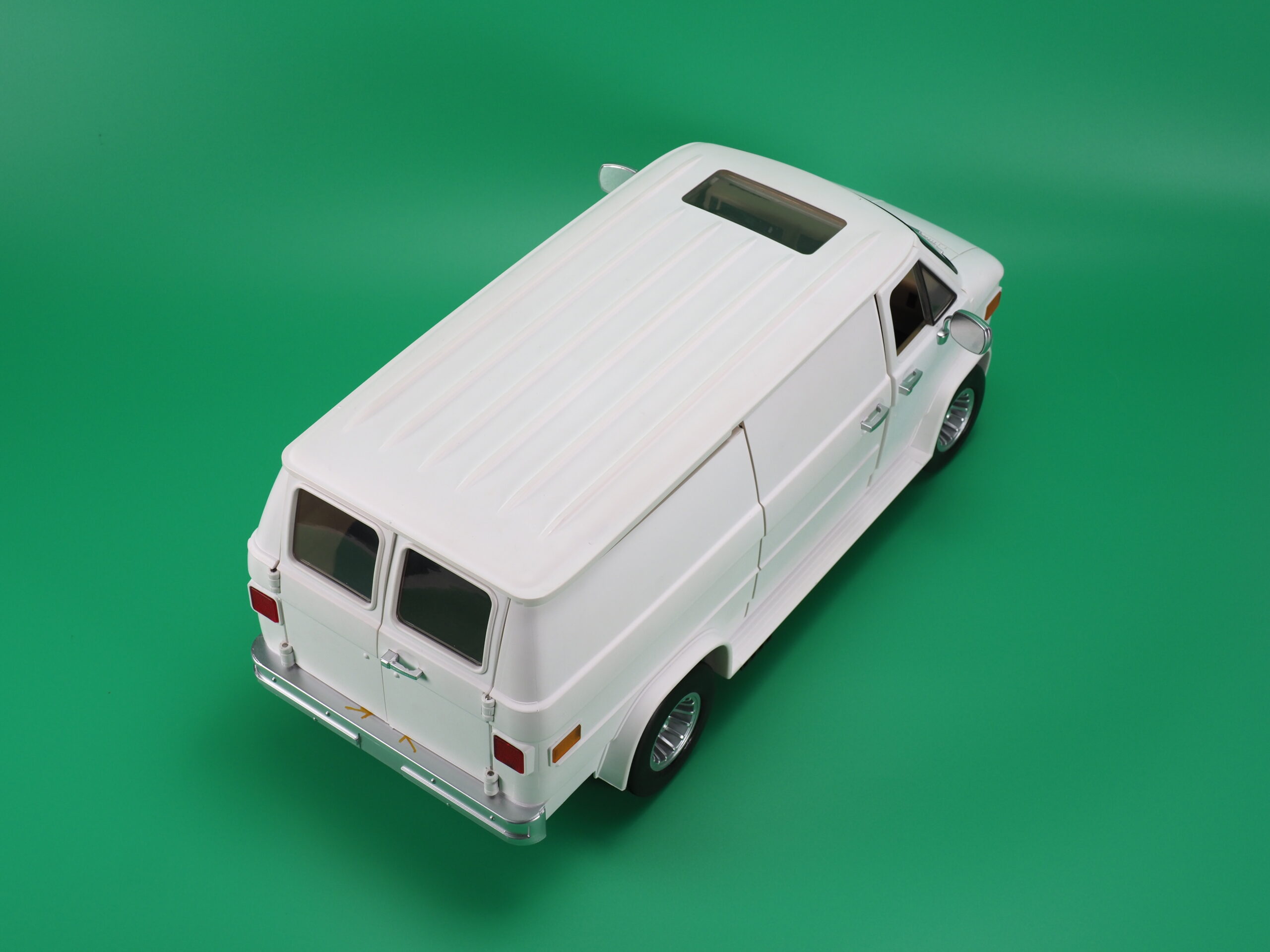 RAMEN TOY – REV (Ramen Economical Vehicles) WHITE - Image 39