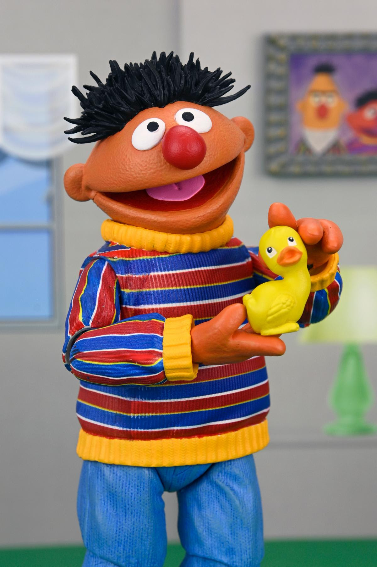 Sesame Street Ultimate Ernie 7″ Action Figure - Image 4