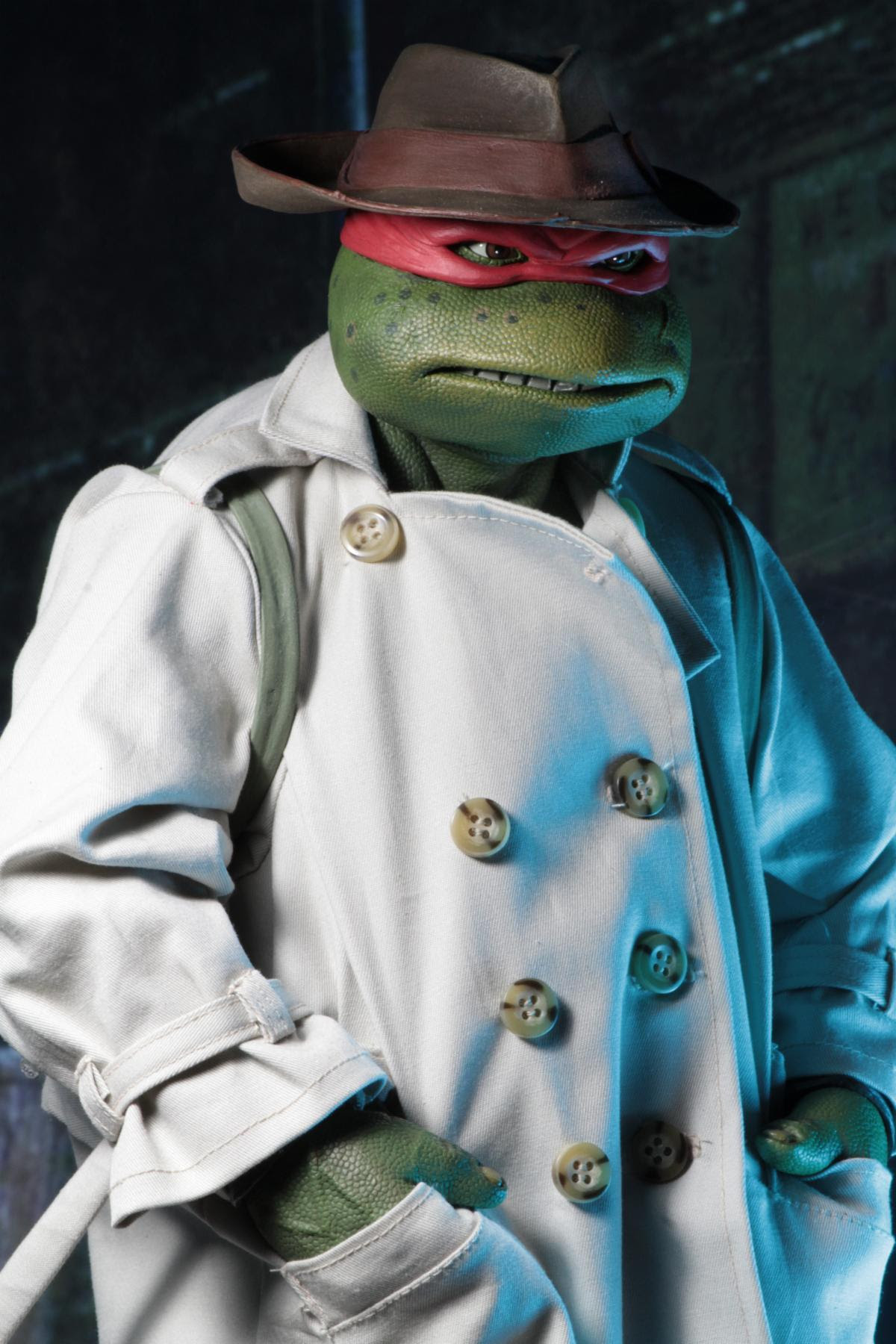 Teenage Mutant Ninja Turtles Movie Raphael Disguise 1/4 Scale (dented box) - Image 3