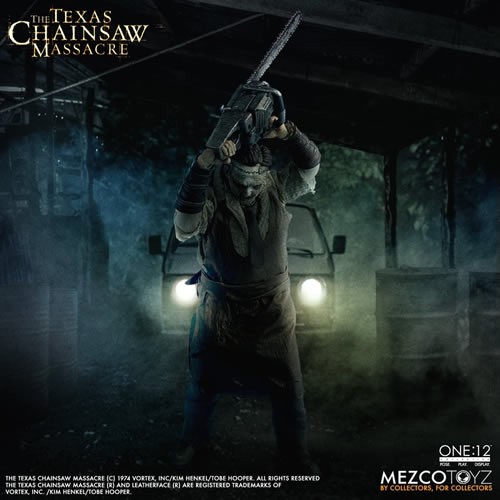 The Texas Chainsaw Massacre (2003 Remake) - Leatherface Mezco One:12 Collective Figure - Image 6