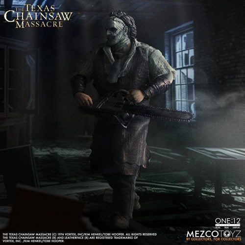The Texas Chainsaw Massacre (2003 Remake) - Leatherface Mezco One:12 Collective Figure - Image 4