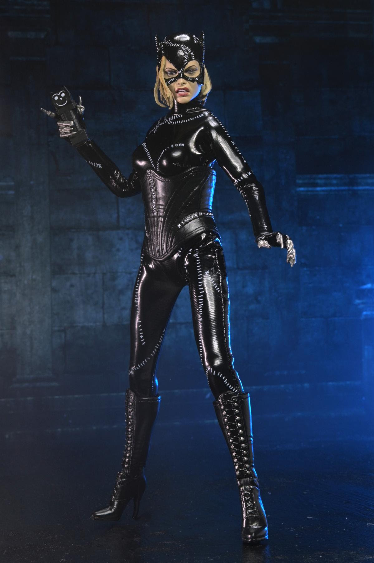 Batman Returns - 8” Clothed Action Figure - Catwoman - Image 5