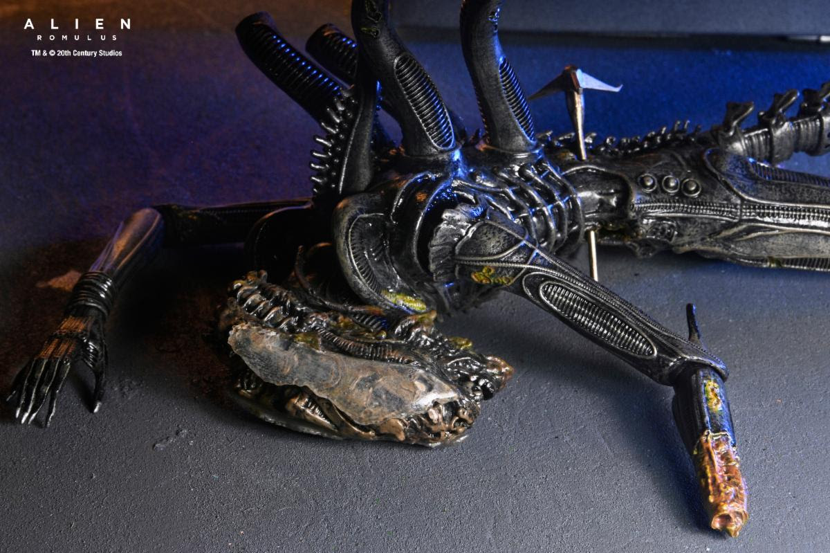 ALIEN: ROMULUS - 7 IN SCALE ACTION FIGURE - DELUXE SUSPENDED LAB XENOMORPH XX121 - Image 7