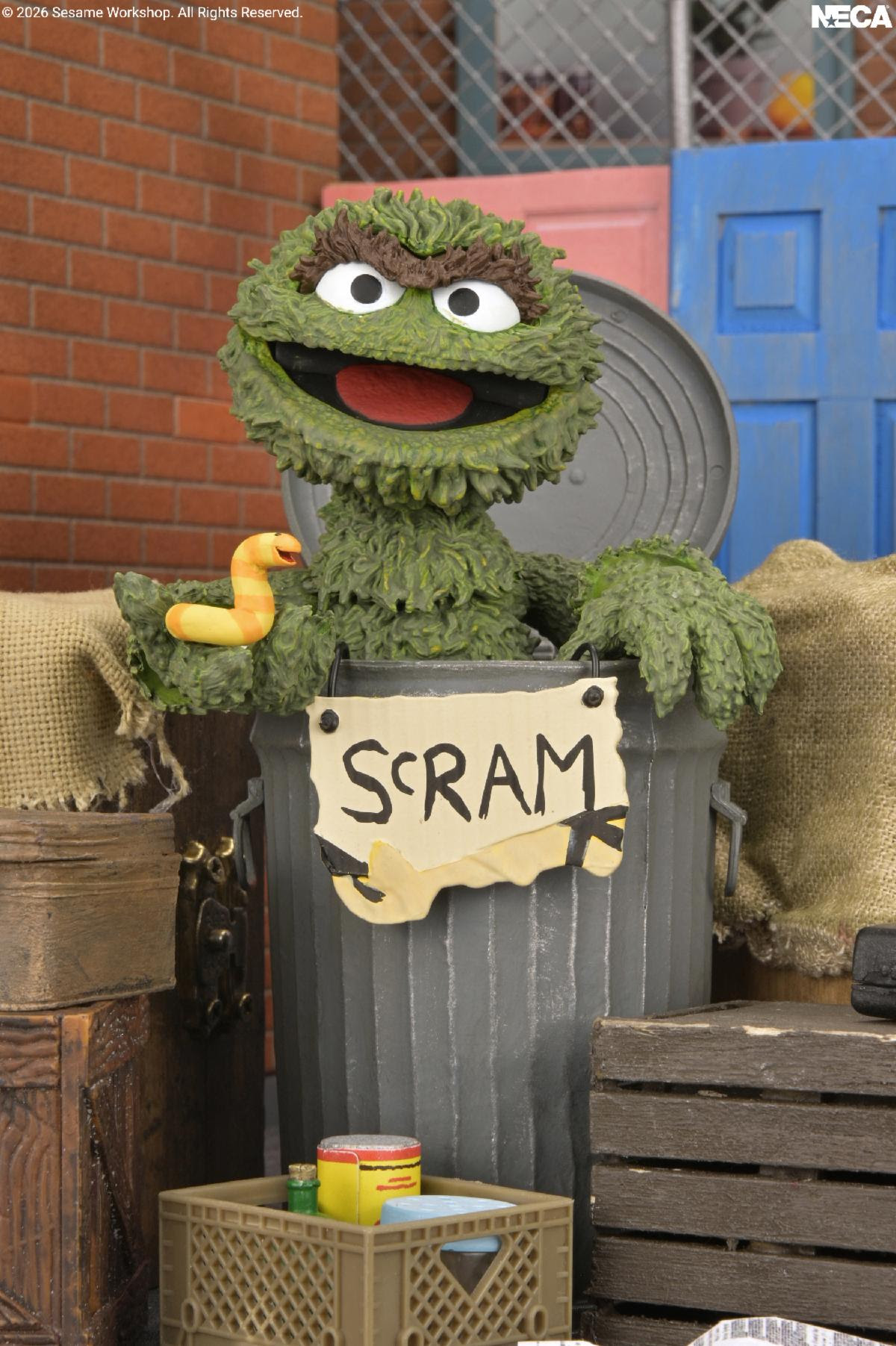 Sesame Street Ultimate Oscar the Grouch 7″ Action Figure - Image 4